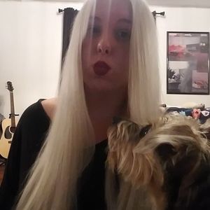 Meet your Posher, Meira